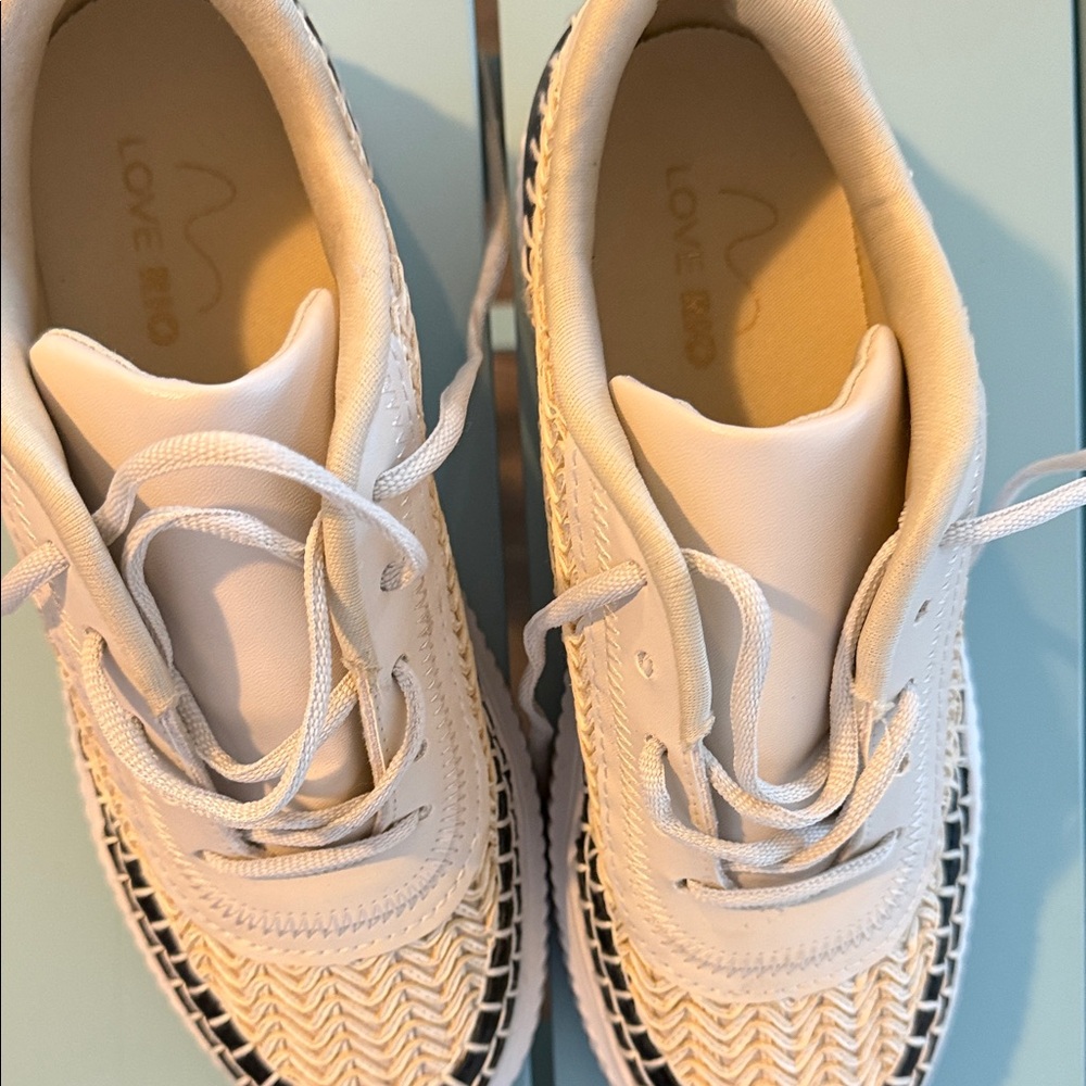 Love Rio Black and Tan Women's Sneakers 7